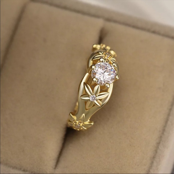 New Flower Design Yellow Gold Diamond Ring 💍 - Picture 4 of 6